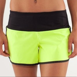 Lululemon Run: Sun Sprinter ShortRay / Black